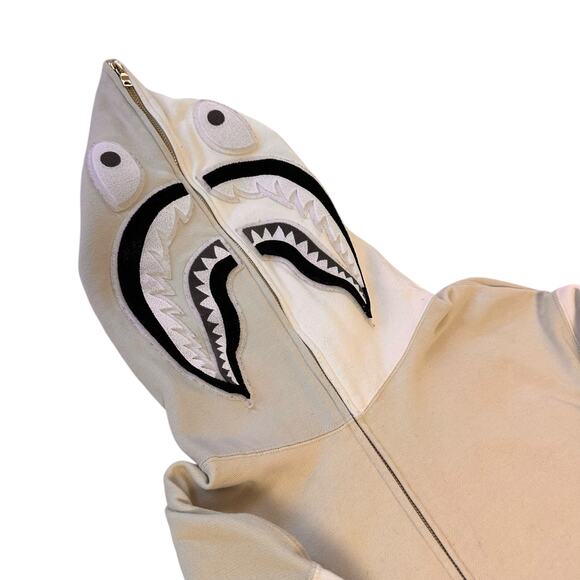 XL Bape Relaxed Fit White Beige Shark Hoody WGM - Picture 3 of 7